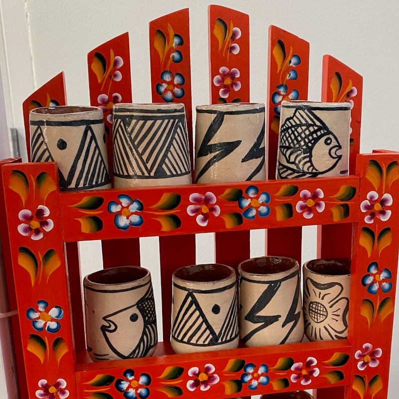 Trasterito/Painted Wood Shelf