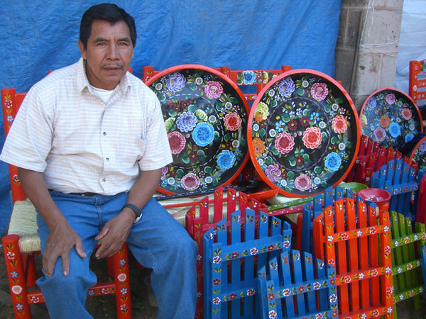 Trasterito/Painted Wood Shelf