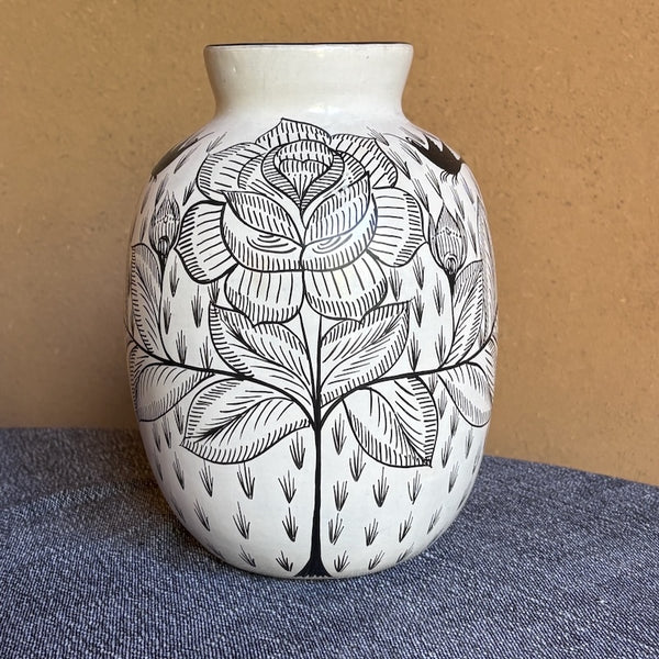 Burnished Clay Vase - Huancito