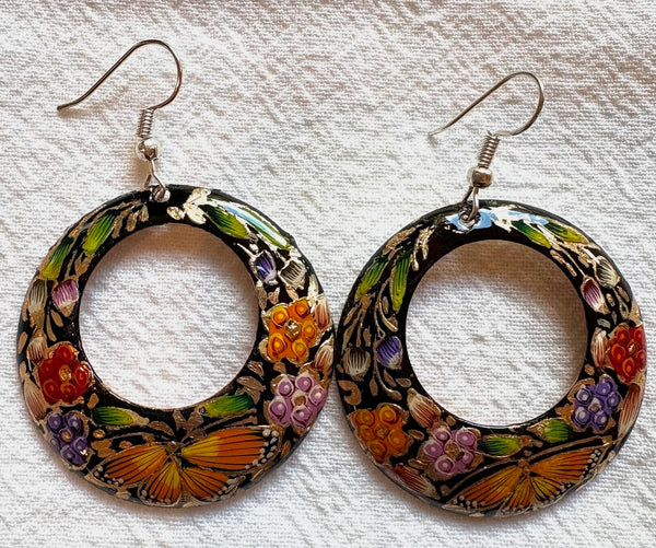 "Laca" Hoop Earrings w/Monarch Butterfly/Black