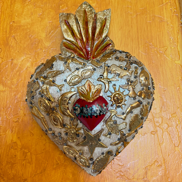 Medium Heart w/Milagros