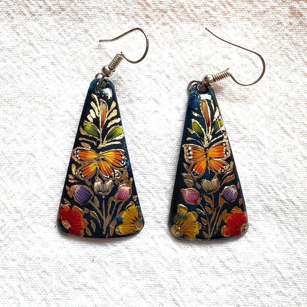 Dangling "Laca" Earrings w/Monarch Butterfly