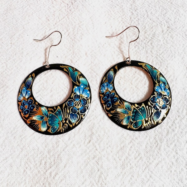 "Laca" Hoop Earrings w/Monarch Butterfly/Black