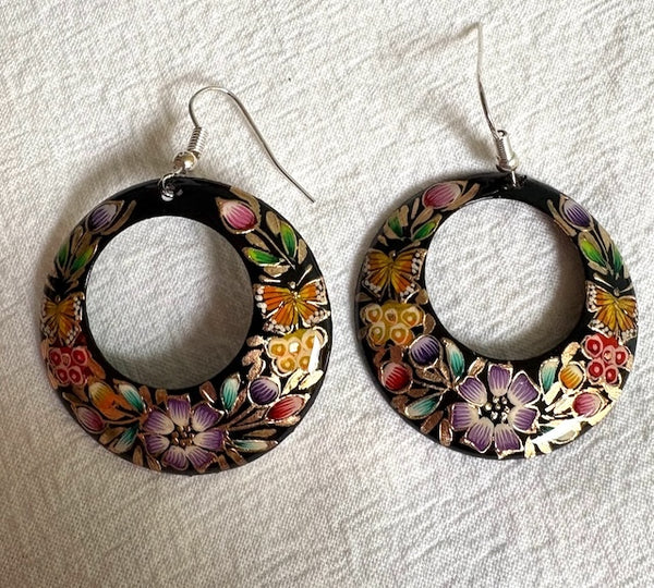 "Laca" Hoop Earrings w/Monarch Butterfly/Black