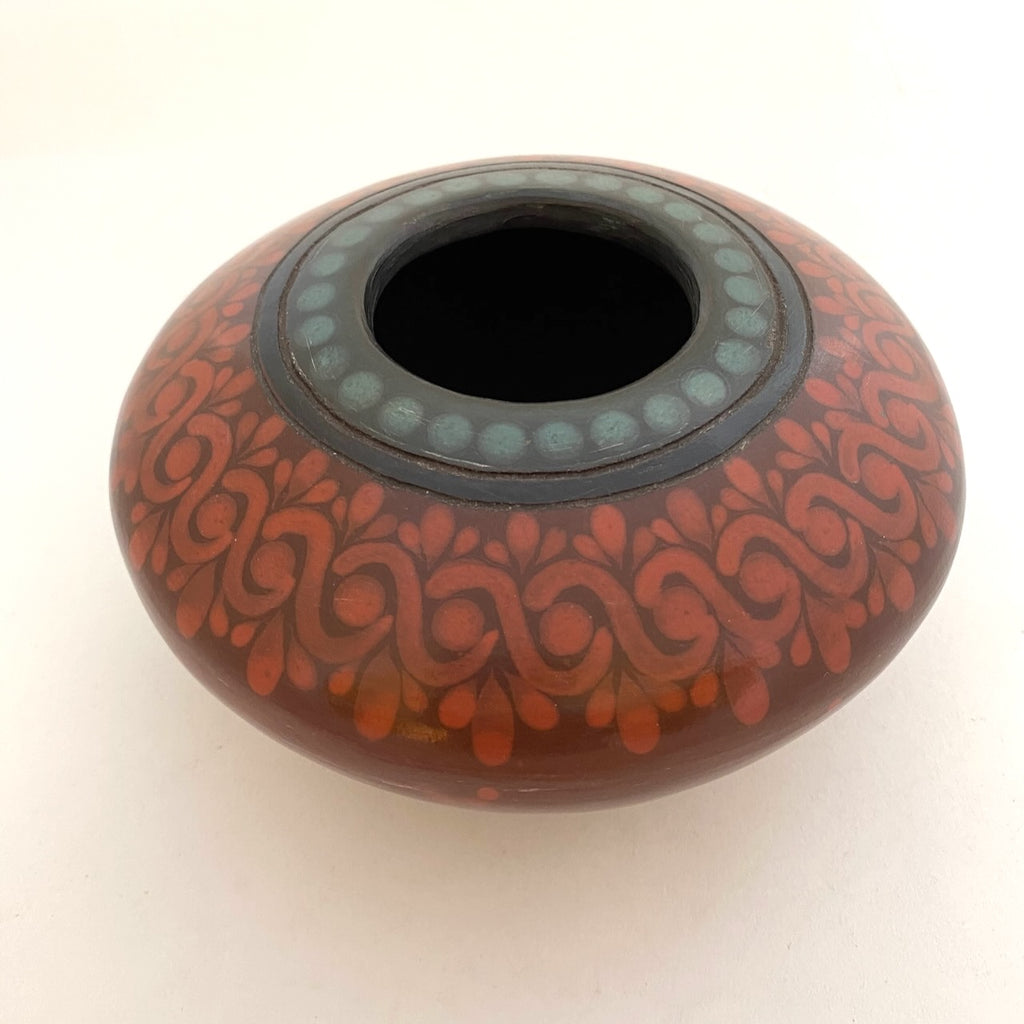 Burnished Pottery- "luneta"