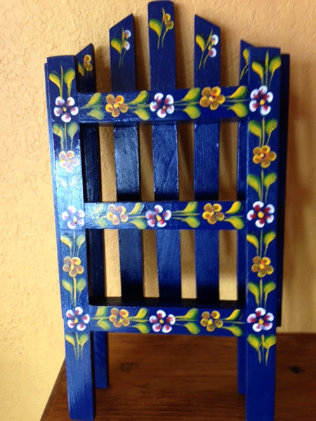 Trasterito/Painted Wood Shelf